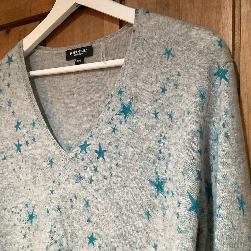 Repeat Cashmere V-Neck Sweater